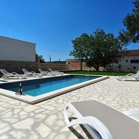 Ferienhaus Mit Privatpool Fur 8 Personen Ca 128 Qm In Dubrava Kod Sibenik, Dalmatien Norddalmatien Dubrava (Sibenik-Knin)