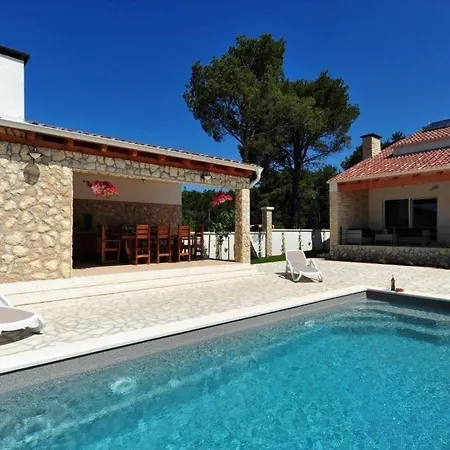 Ferienhaus Mit Privatpool Fur 8 Personen Ca 128 Qm In Dubrava Kod Sibenik, Dalmatien Norddalmatien Σπίτι διακοπών *