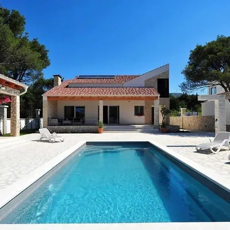 Ferienhaus Mit Privatpool Fur 8 Personen Ca 128 Qm In Dubrava Kod Sibenik, Dalmatien Norddalmatien *